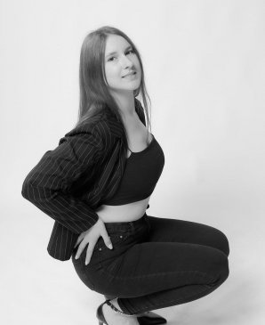 Yalangoch kuz qizlar ish stoli fon rasmi